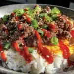 quick korean ground beef rice bowl - featured image